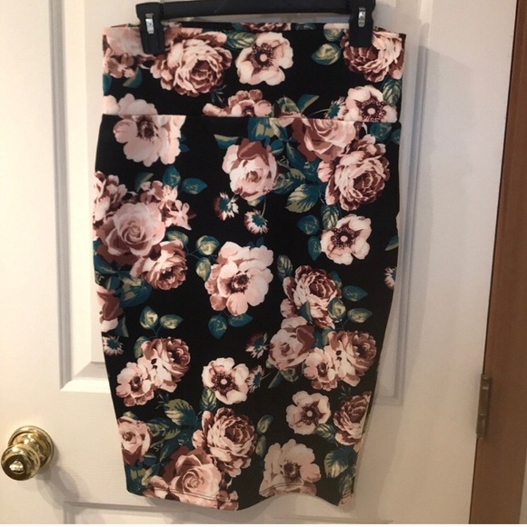 Dresses & Skirts - 👠 Women’s Junior’s Skirt Pencil Stretch Sz L